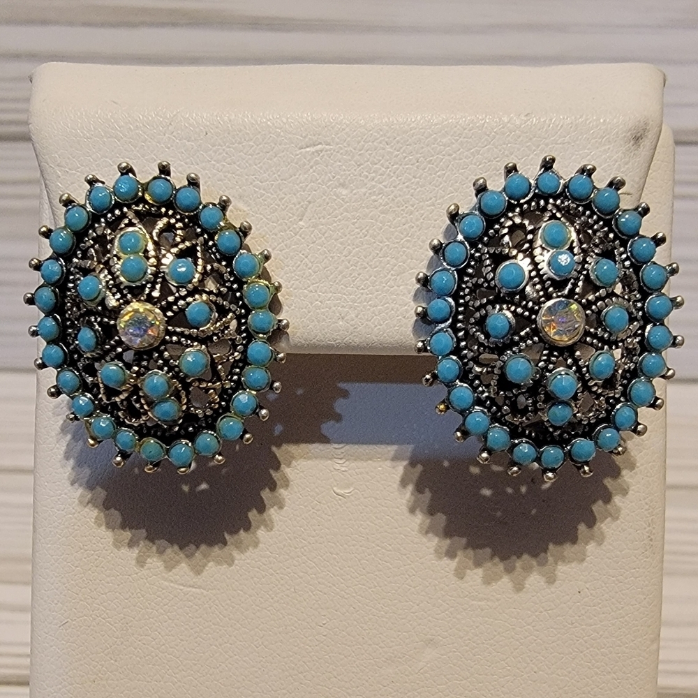 Vintage Turquoise Blue Cabochon Silver Tone Filigree Oval Pierced Earrings